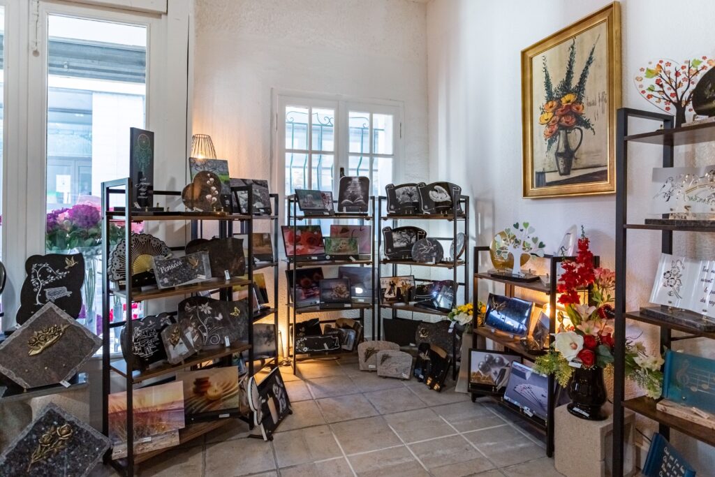 interieur magasin funeraire